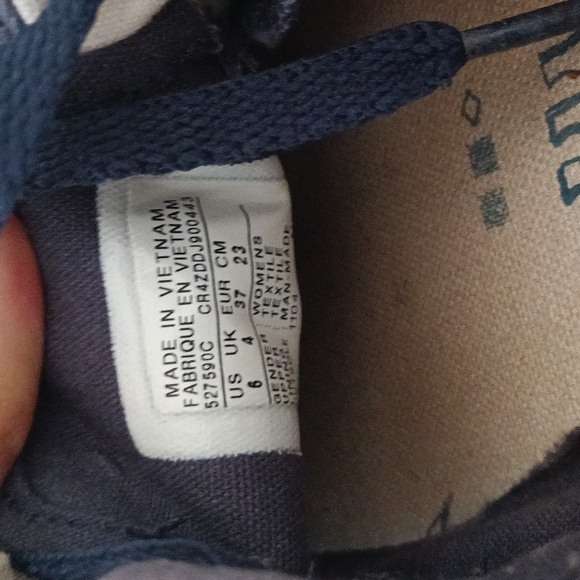 Converse - Picture 4 of 5